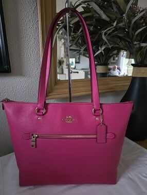 COACH  Gallery Bright Pink Tote 79608